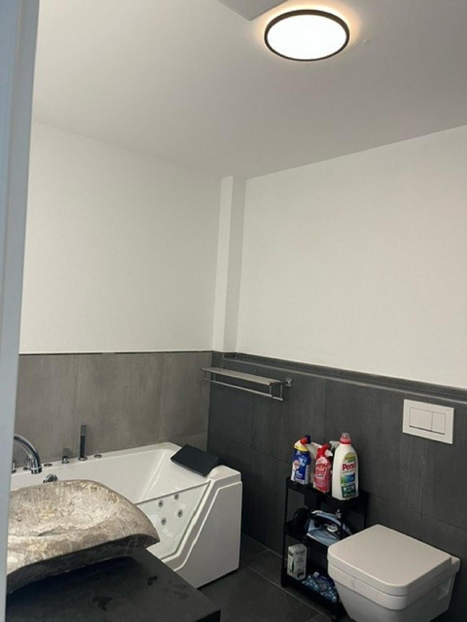 Moderne Ferienwohnung Sonnenbuehl Singen Exterior foto