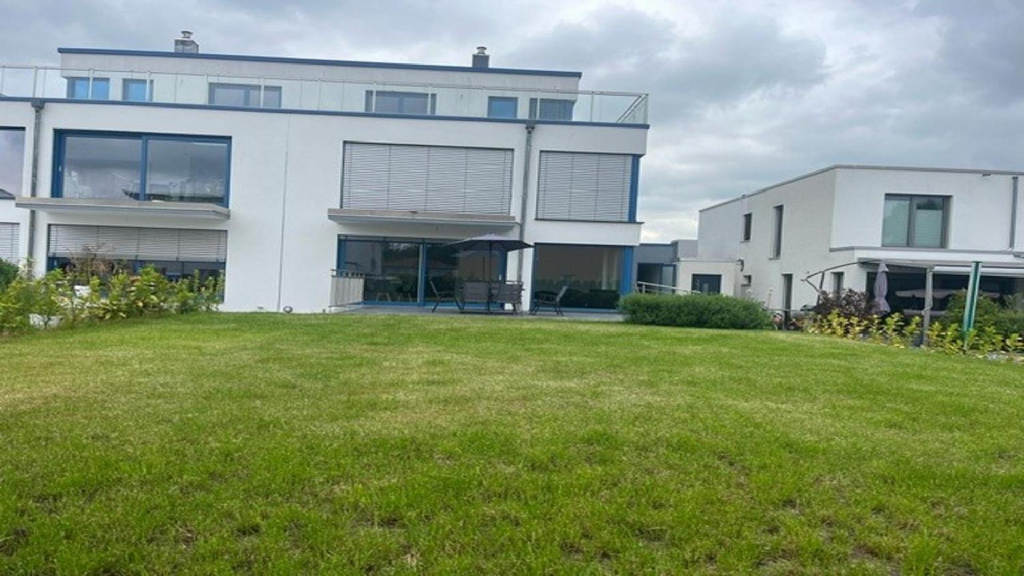 Moderne Ferienwohnung Sonnenbuehl Singen Exterior foto